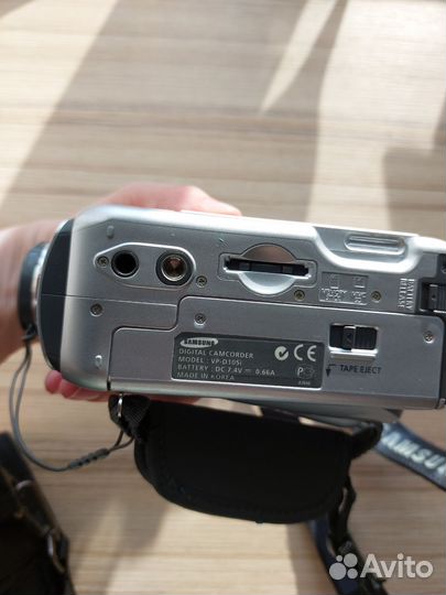 Цифровая видеокамера Samsung