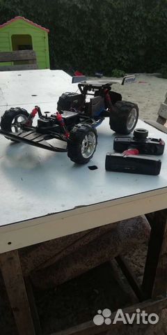 Радиоуправляемая машинка