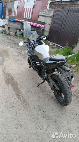 Мотоцикл (кавасаки 300) Kawasaki ninja 300