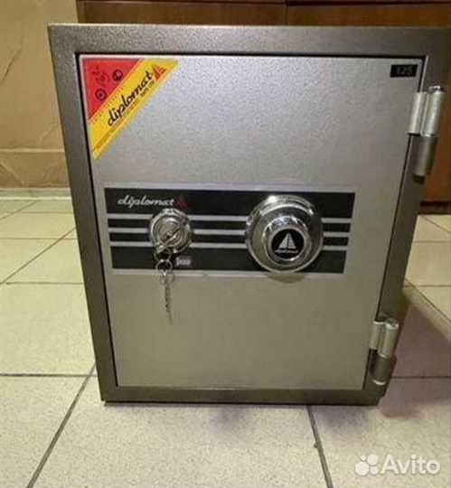 Сейф дипломат металлический
