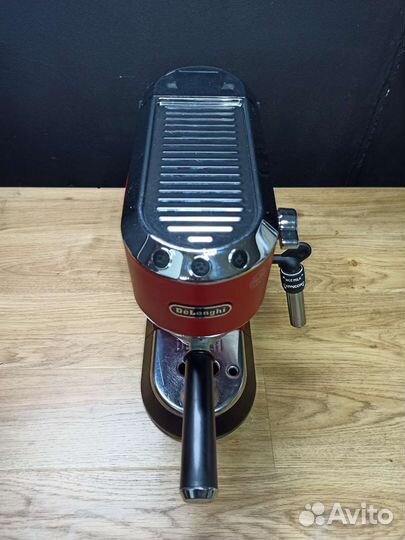 Кофеварка кофемашина рожковая delonghi ec 685