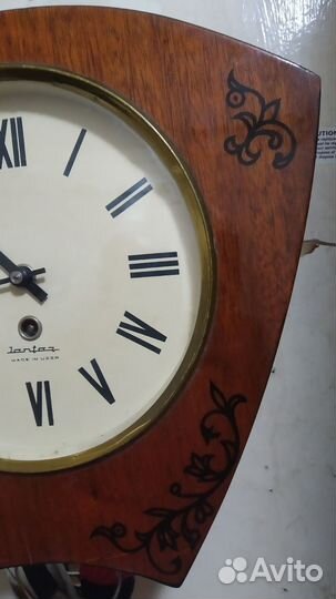 Настенные часы янтарь СССР без боя