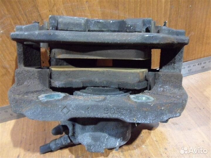 Тормозной суппорт 441068 передний правый Peugeot