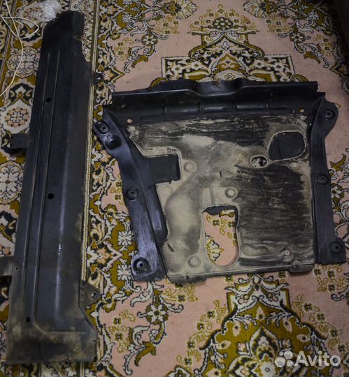 Защита двигателя и бензотрубок Renault duster 21 г