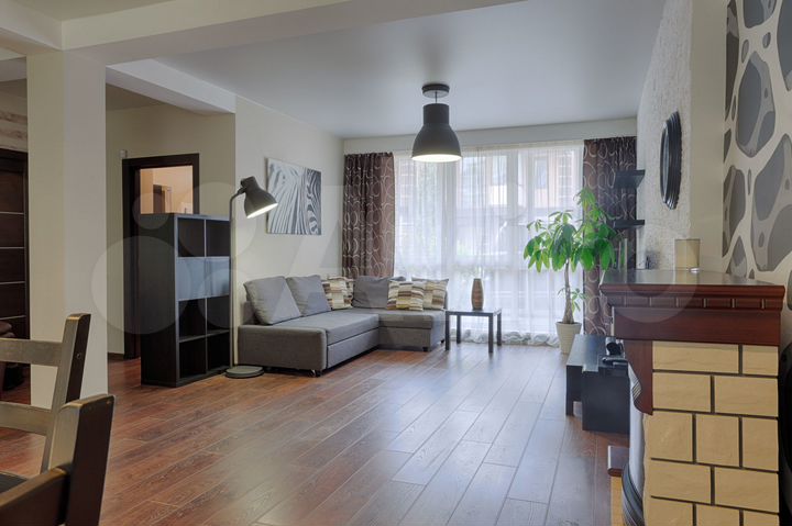 Дом 205 м² на участке 1,7 сот.