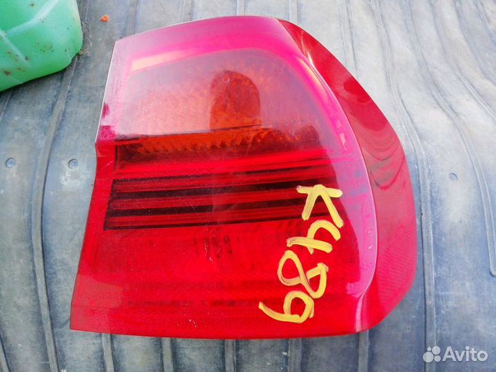 Задний правый фонарь бмв BMW e90
