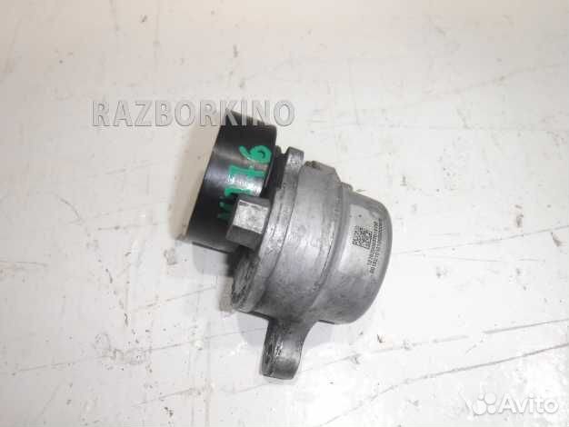 Натяжитель ремня Мерседес