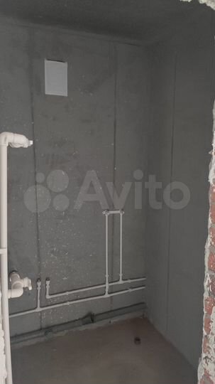 3-к. квартира, 80 м², 1/6 эт.