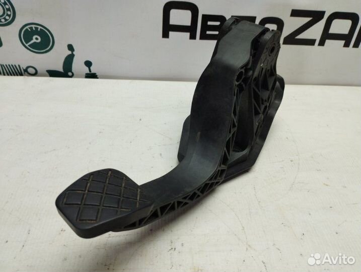 Педаль сцепления Skoda Rapid CWV 2018