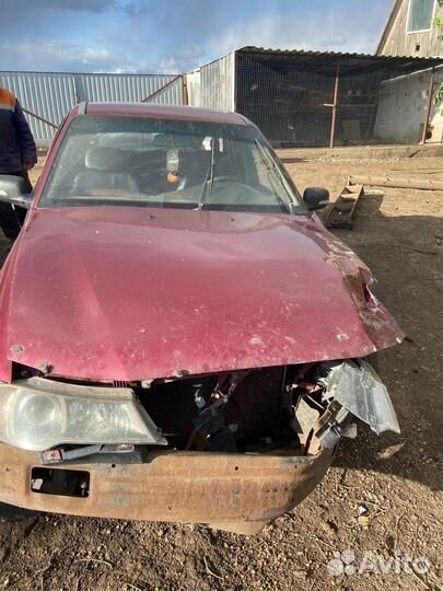 Daewoo Nexia 1.6 МТ, 2012, битый, 170 000 км