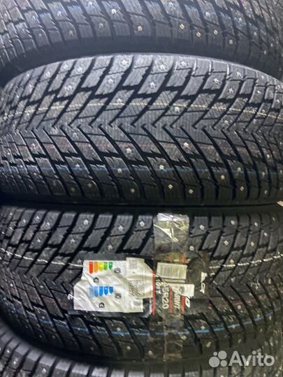 Arivo Ice Claw ARW7 255/45 R20 101T