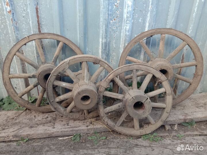 Старинные колеса от телеги 7 шт