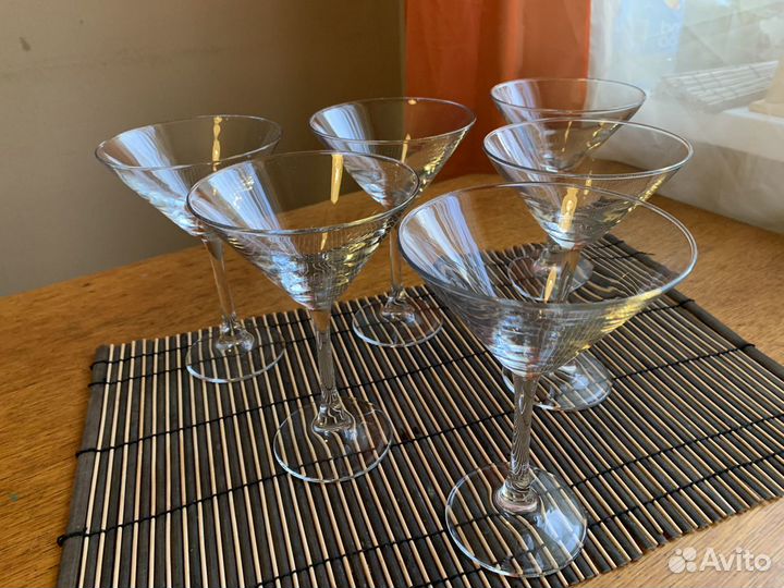 Бокалы под мартини