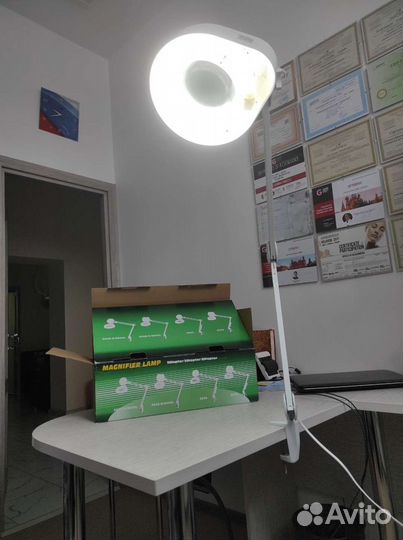 Кольцевая лампа со штативом