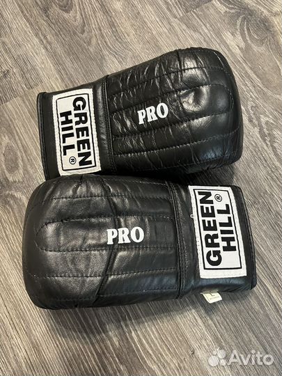 Боксерские перчатки