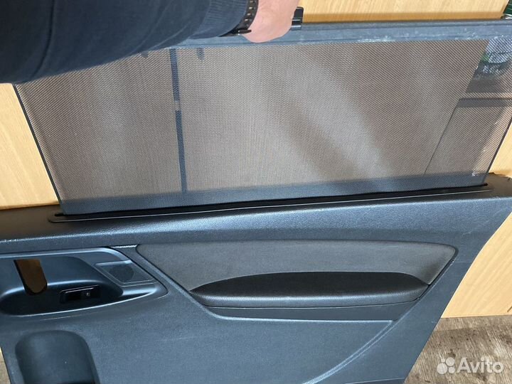 Volkswagen sharan 7N задняя правая обшивка двери