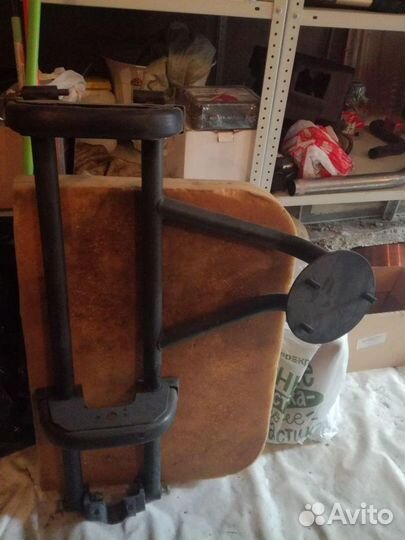 Калитка для крепления запасного колеса