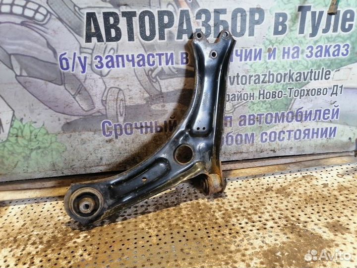 Рычаг передний правый Skoda Yeti