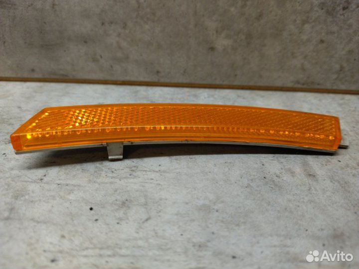 Катафот бампера правый