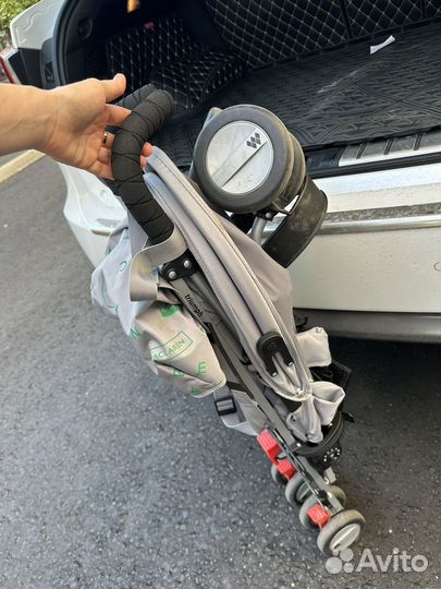 Прогулочная коляска трость maclaren