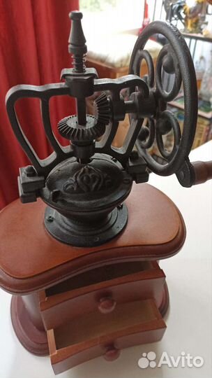 Кофемолка для кухонного интерьера