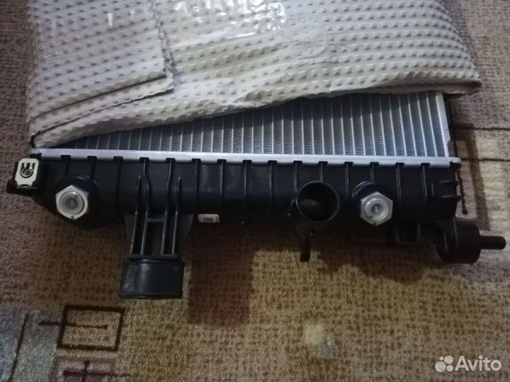 Радиатор охлаждения Opel 13170111