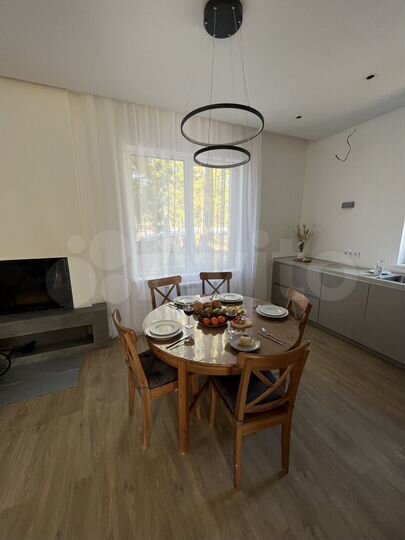 Дом 170 м² на участке 7 сот.