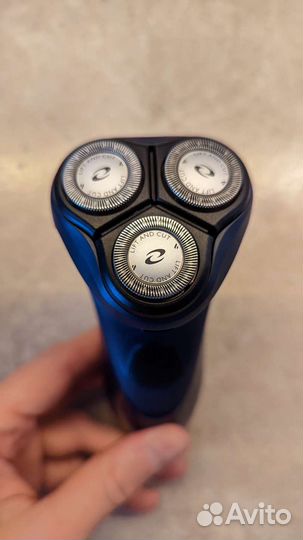 Электробритва Philips PT 715