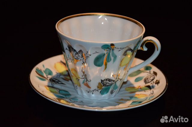 чайный сервиз ягоды ифз. чашка лфз с листочками березка. чайный сервиз лфз 1960. чайная пара лфз авито. сервиз чайный ифз мой сад тюльпан.
