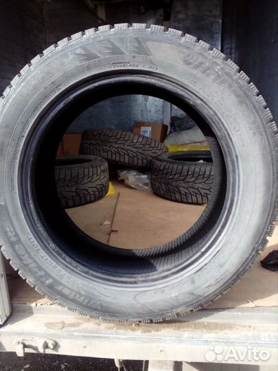Hankook Winter I'Pike 225/55 R17