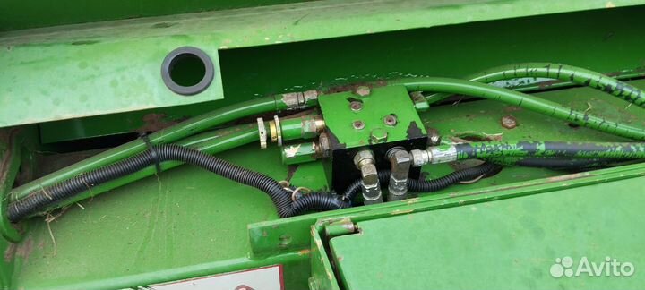 Пресс-подборщик John Deere 550, 1991