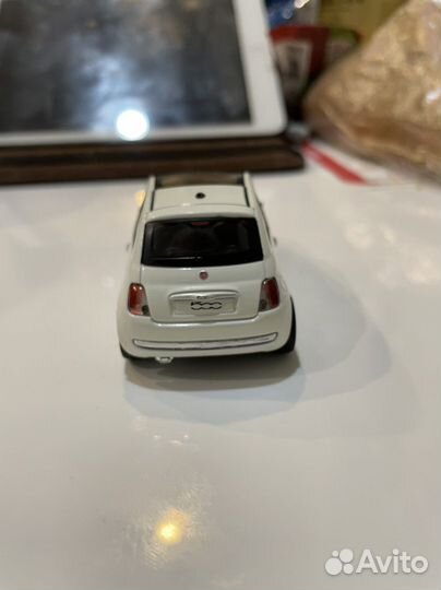 Модель автомобиля fiat 500 м 1:43