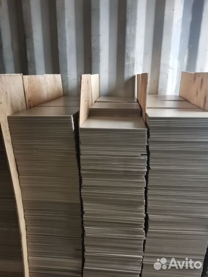 Плитка напольная керамогранит 300*300*10
