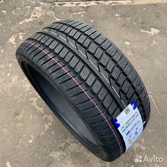 Windforce Snowblazer UHP 275/35 R19