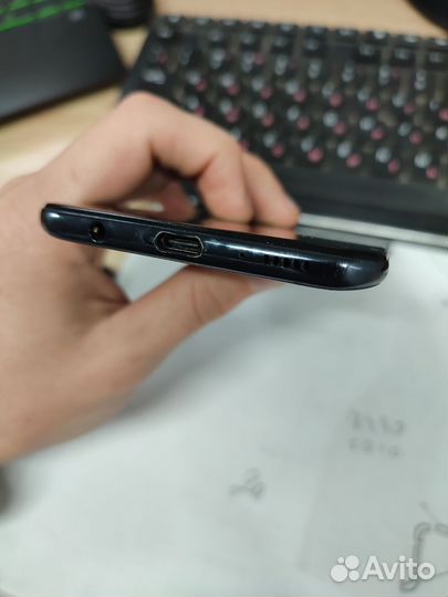 Samsung Galaxy A50, 4/64 ГБ