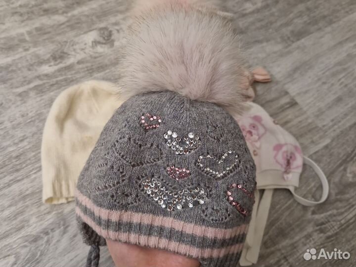 Детская шапка с натуральным помпоном