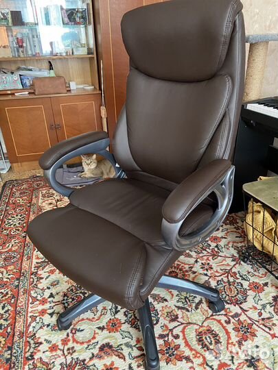 Компьютерное кресло