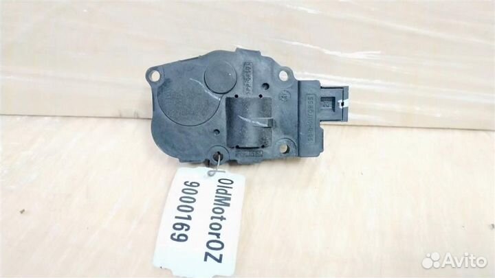 Моторчик привода заслонок отопителя BMW X6 E71 (2