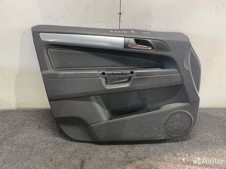 Обшивка двери передняя левая Opel Zafira B A05