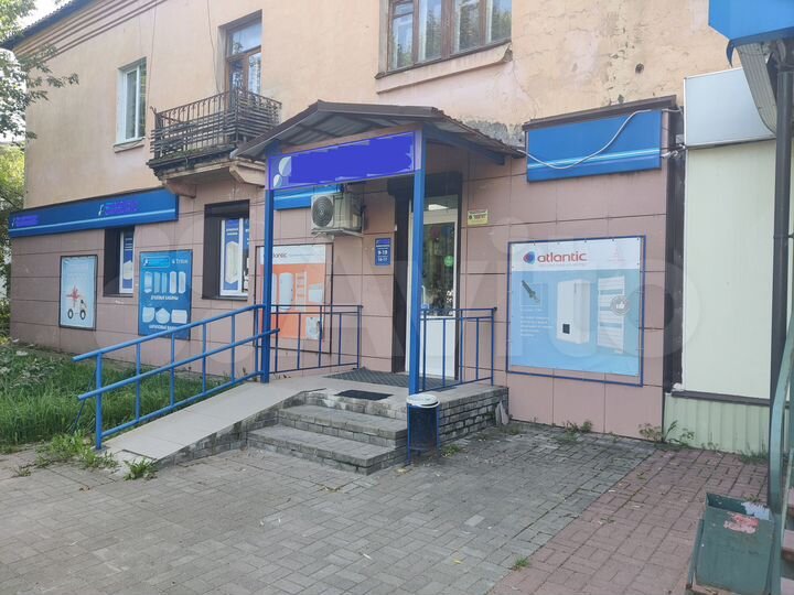 Свободного назначения, 182 м² Первая линия