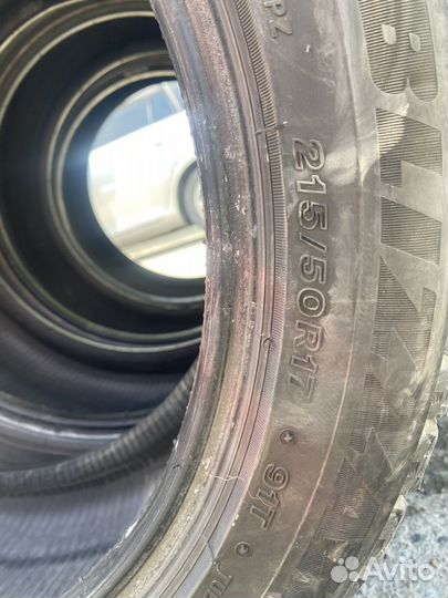 Bridgestone Blizzak Ice 215/50 R17