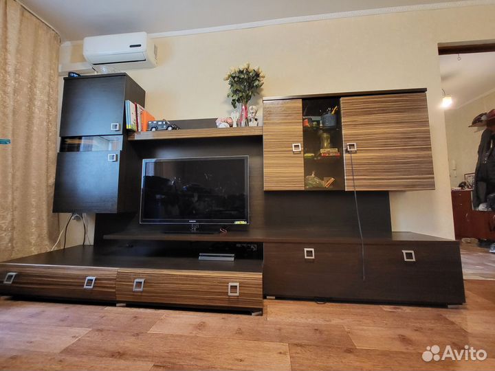 Стенка в гостиную