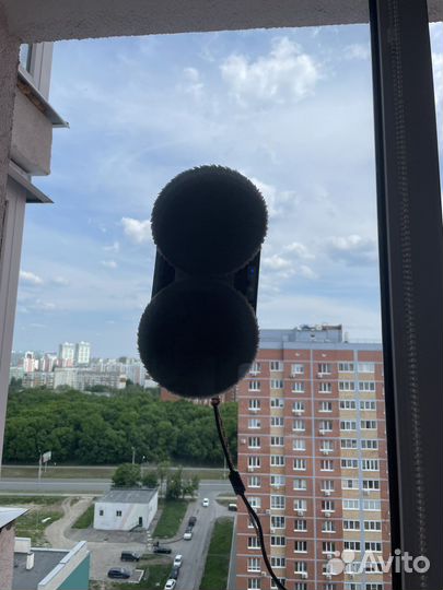 Робот мойщик окон