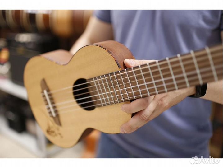 Ortega RGL5 гиталеле