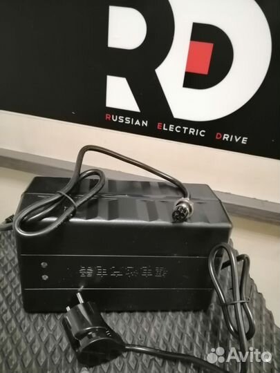 Зарядное устройство 60V (67,2V) 8А