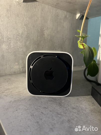 Wi-Fi роутер Apple AirPort Extreme