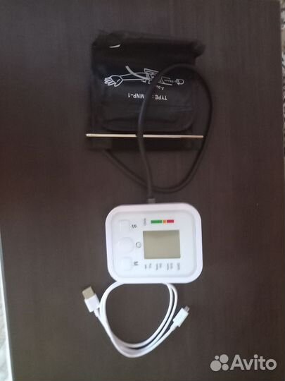 Тонометр на запястье новый