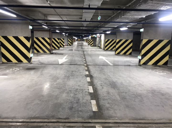 Машиноместо, 14 м²