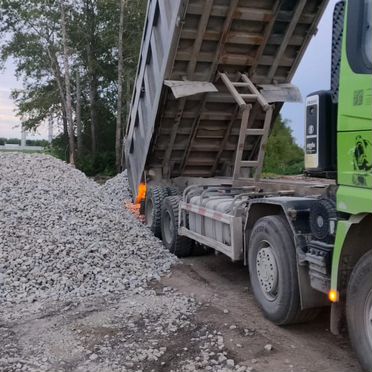Самосвал 35 м³ Shacman SX3331863366, 2023