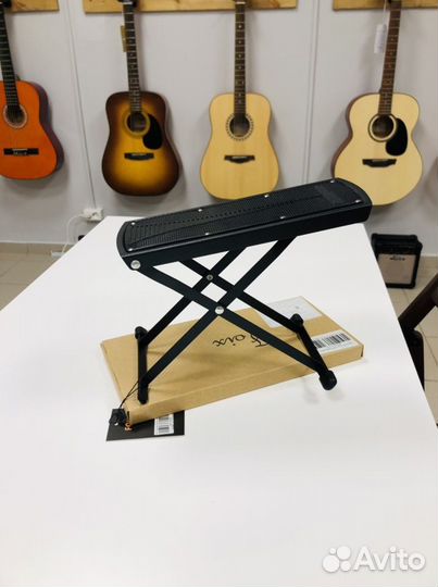 Подставка под ногу гитариста